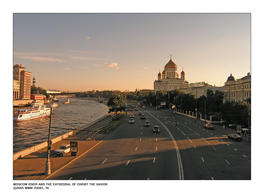 MOSCOW RIVER AND THE CATHEDRAL OF CHRIST THE SAVIOR
