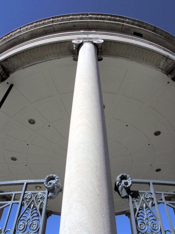 Pillar