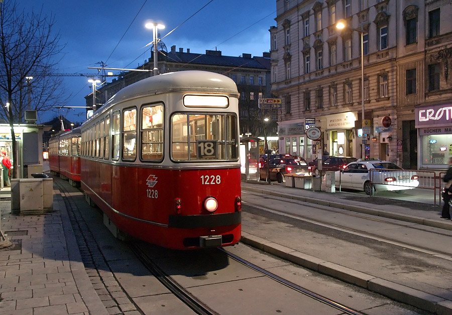 Red Tram