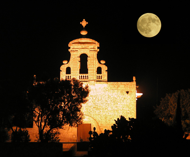 The Chapel at midnight
