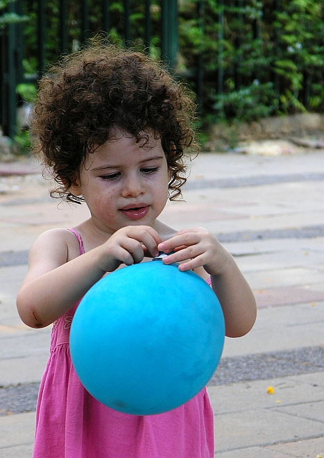 blue balloon