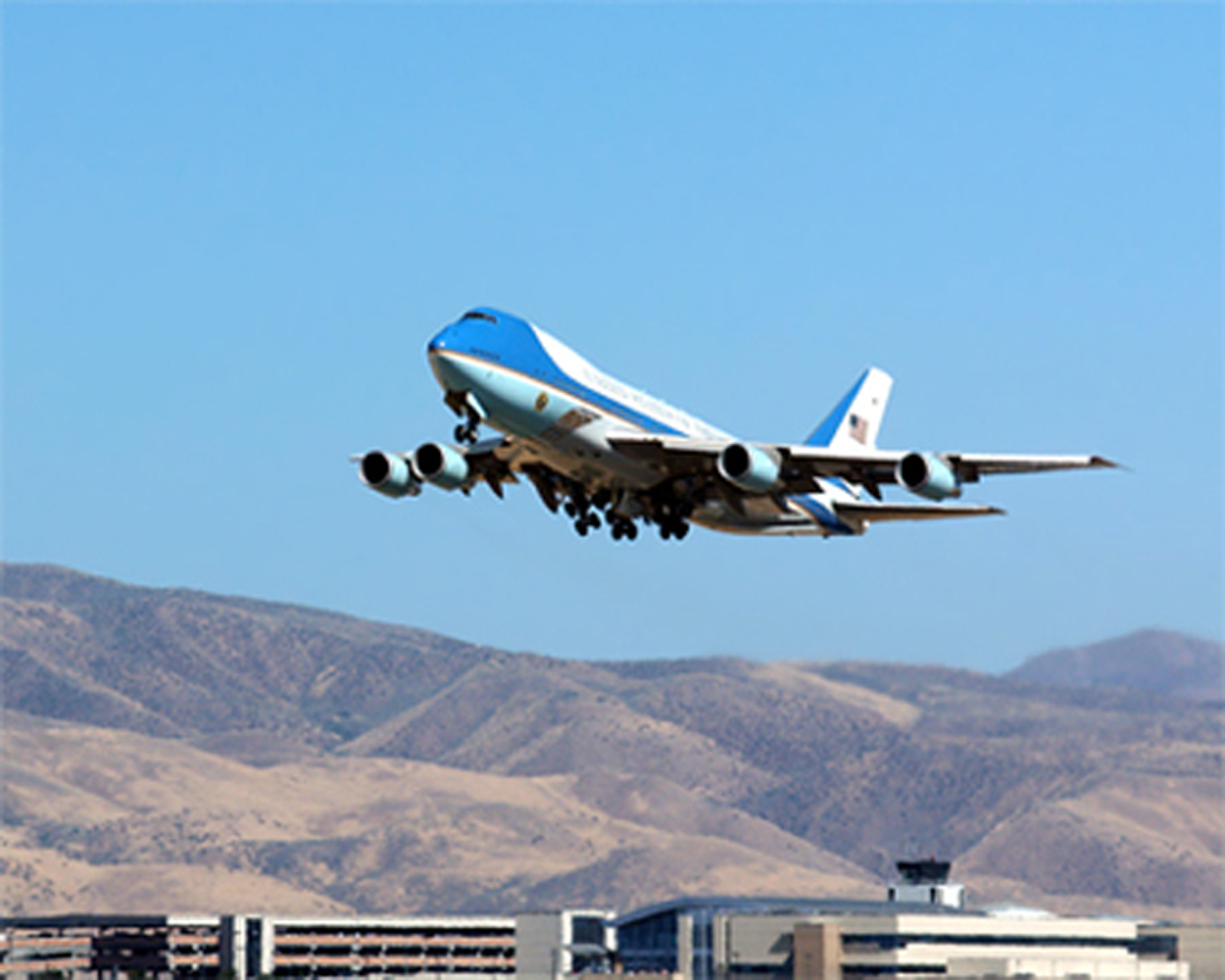 Air Force 1 leaves Idaho