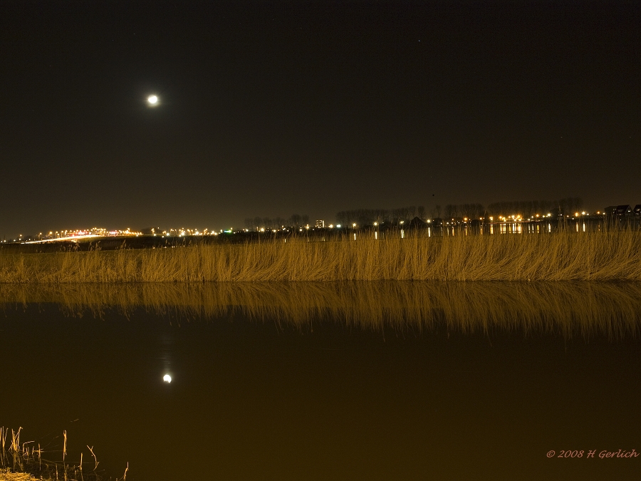 Oostertocht At Night