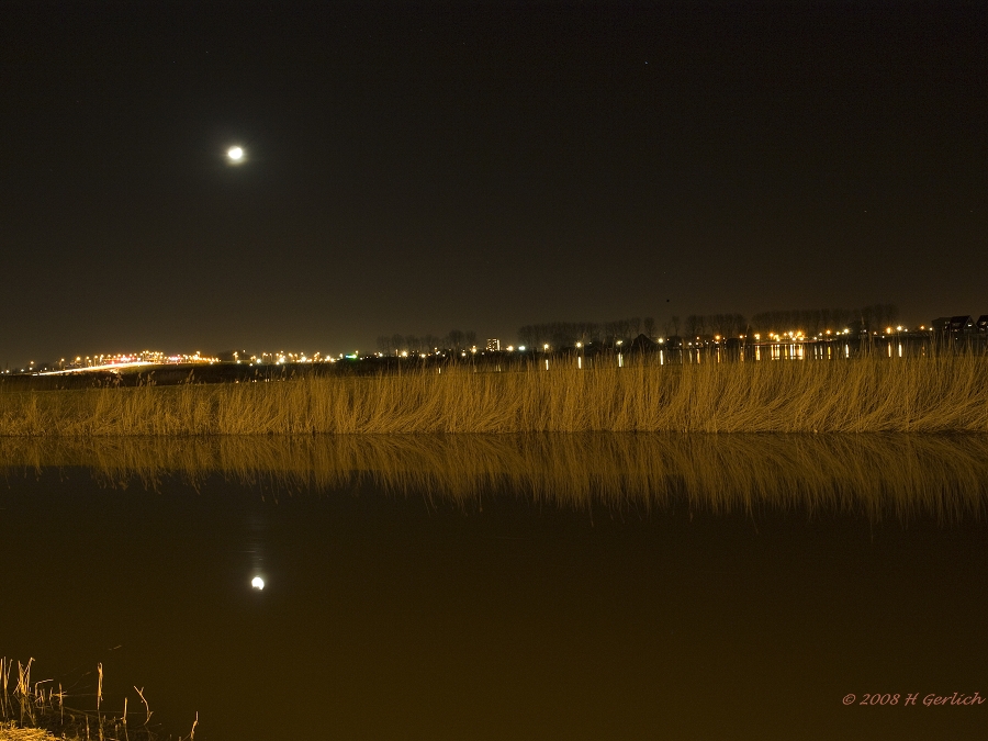 Oostertocht At Night