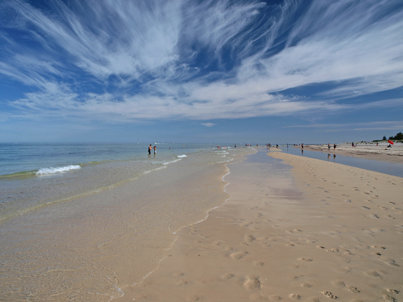 Hot morning on the beach, Semaphore Pk, Sth Aust
