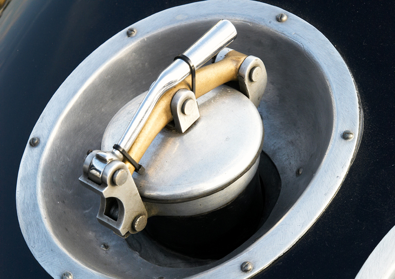 Fuel filler cap